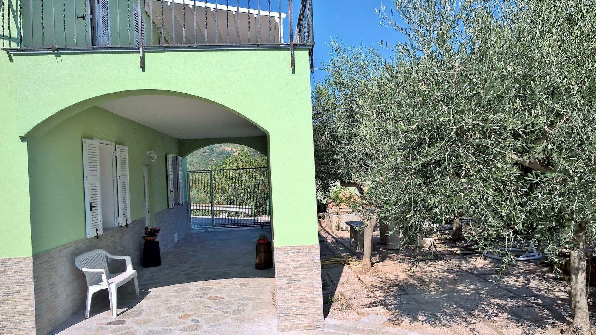 Bed & Breakfast Elfo Degli Ulivi 3*